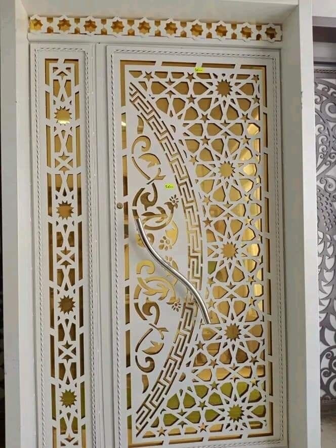 معلم حداده لدى ورشة حدادة ابواب وشبابيك ومظلات